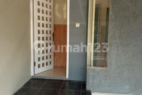 5 bedrooms House in Pinang, Tangerang City, Indonesia No. 13365 3