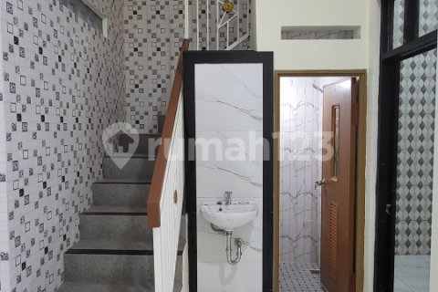 3 bedrooms House in Cipondoh, Tangerang City, Indonesia No. 13363 4