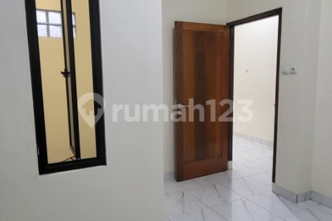 3 bedrooms House in Cipondoh, Tangerang City, Indonesia No. 13363 10