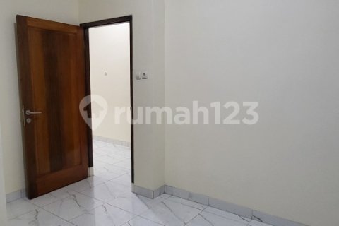 3 bedrooms House in Cipondoh, Tangerang City, Indonesia No. 13363 11