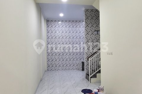 3 bedrooms House in Cipondoh, Tangerang City, Indonesia No. 13363 3