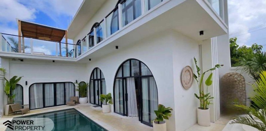 4 bedrooms Villa in South Kuta, Badung,  No. 9356