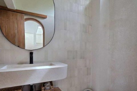 4 bedrooms Villa in South Kuta, Badung,  No. 9356 24