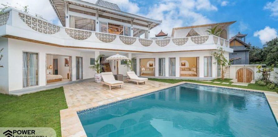 4 bedrooms Villa in Tabanan,  No. 9358