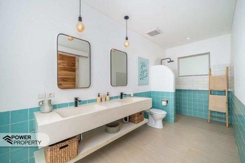 4 bedrooms Villa in Tabanan,  No. 9358 22