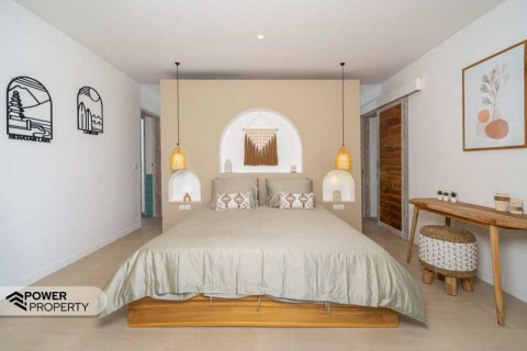 4 bedrooms Villa in Tabanan,  No. 9358 3