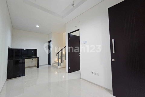 2 bedrooms House in Tangerang, Indonesia No. 13436 3