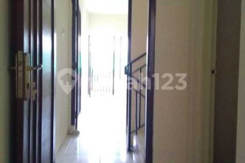 4 bedrooms House in Cengkareng, Jakarta, Indonesia No. 13432 6