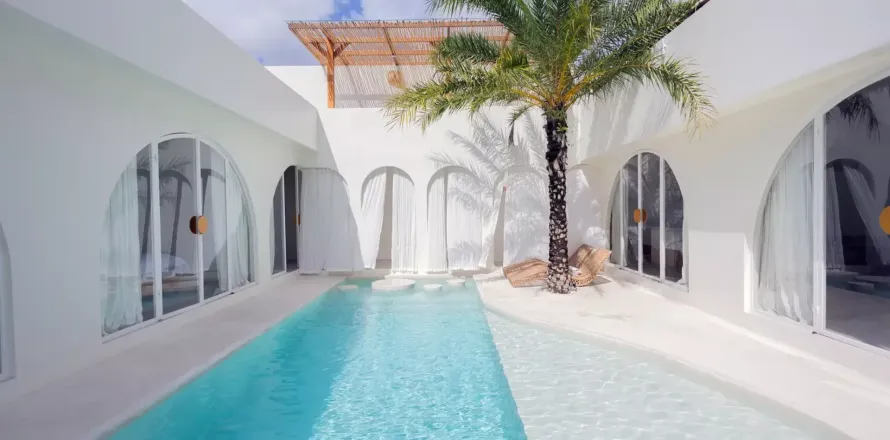 3 bedrooms Villa in Denpasar, Indonesia No. 10780
