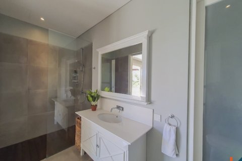 3 bedrooms Villa in Tibubeneng, Badung, Indonesia No. 10955 7
