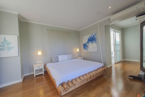 3 bedrooms Villa in Tibubeneng, Badung, Indonesia No. 10955 16