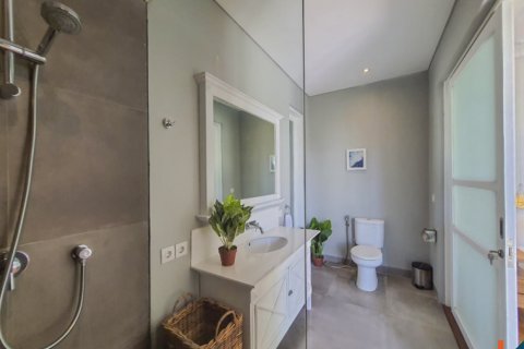 3 bedrooms Villa in Tibubeneng, Badung, Indonesia No. 10956 24