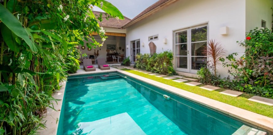 2 bedrooms Villa in Seminyak, Badung, Indonesia No. 1782