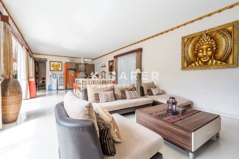 3 bedrooms Villa in Seminyak, Badung, Indonesia No. 13058 6