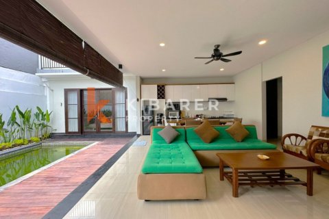 3 bedrooms Villa in Jimbaran, Badung, Indonesia No. 13061 4