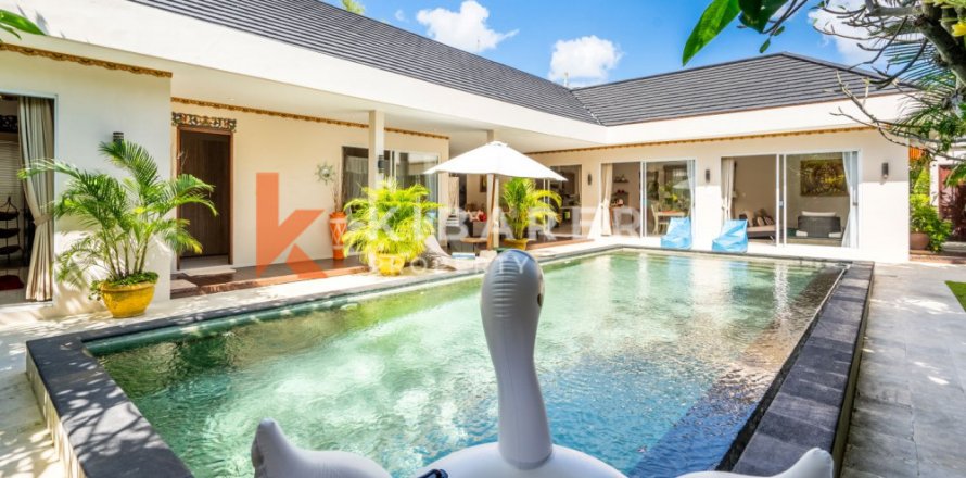 3 bedrooms Villa in Seminyak, Badung, Indonesia No. 13059