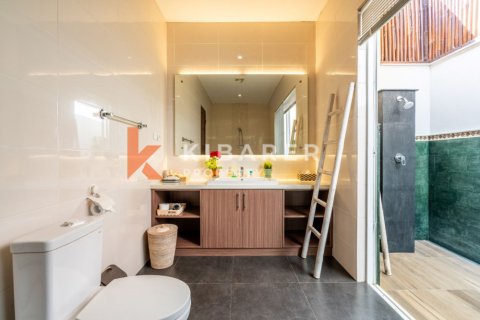 3 bedrooms Villa in Seminyak, Badung, Indonesia No. 13059 28