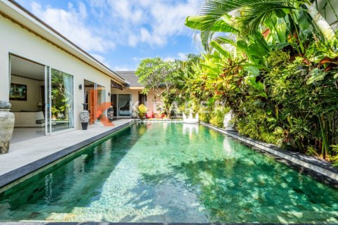 3 bedrooms Villa in Seminyak, Badung, Indonesia No. 13057