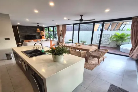 4 bedrooms Villa in Canggu, Badung, Indonesia No. 12758 5