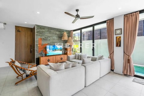 4 bedrooms Villa in Canggu, Badung, Indonesia No. 12758 10