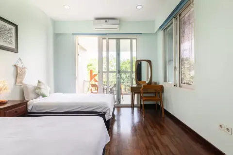 6 bedrooms Villa in Pecatu, Badung, Indonesia No. 12927 13
