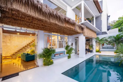 2 bedrooms Villa in Tibubeneng, Badung, Indonesia No. 12016