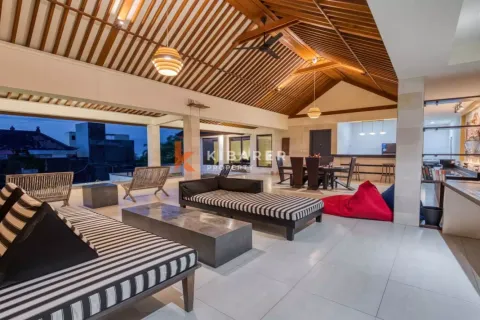 3 bedrooms Villa in Ungasan, Badung, Indonesia No. 12396 8