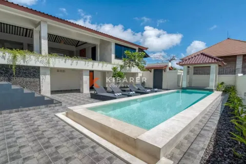 3 bedrooms Villa in Ungasan, Badung, Indonesia No. 12396