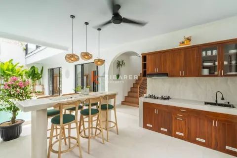 4 bedrooms Villa in Tumbak Bayuh, Mengwi, Badung, Indonesia No. 12400 9