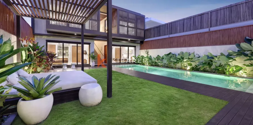 4 bedrooms Villa in Tibubeneng, Badung, Indonesia No. 12398