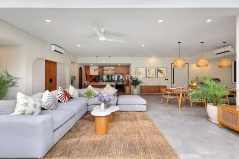 4 bedrooms Villa in Tibubeneng, Badung, Indonesia No. 12398 12