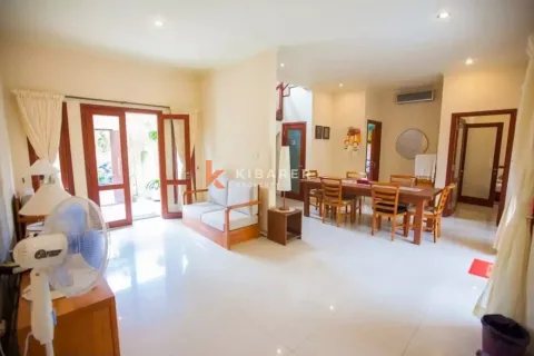 3 bedrooms Villa in Seminyak, Badung, Indonesia No. 12395 4