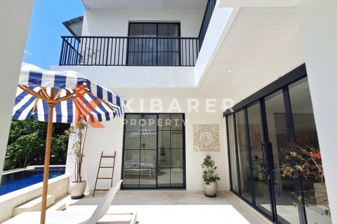 3 bedrooms Villa in Tibubeneng, Badung, Indonesia No. 12963