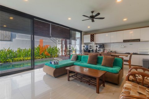 3 bedrooms Villa in Jimbaran, Badung, Indonesia No. 12961 4