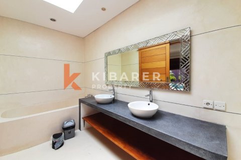 3 bedrooms Villa in Tibubeneng, Badung, Indonesia No. 12960 9