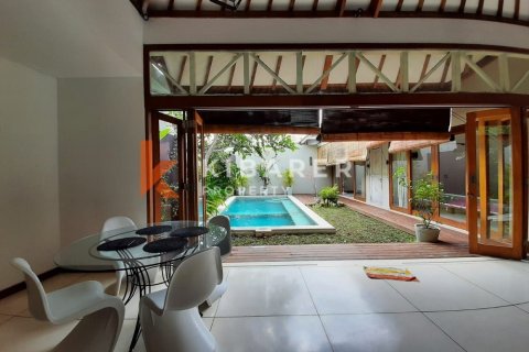3 bedrooms Villa in Tibubeneng, Badung, Indonesia No. 12960 3
