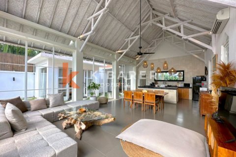 3 bedrooms Villa in Denpasar, Indonesia No. 11746 2