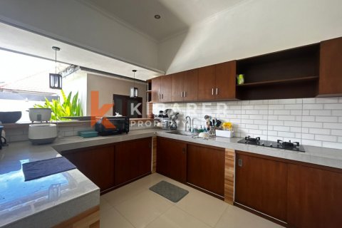 3 bedrooms Villa in Kerobokan, Badung, Indonesia No. 11750 5
