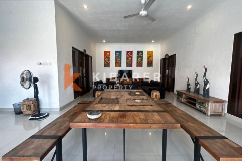 3 bedrooms Villa in Kerobokan, Badung, Indonesia No. 11750 8